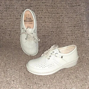 FINN COMFORT-Baden-Grey/Beige Pebbled Perforated Leather-Sz 37 D-Excellent